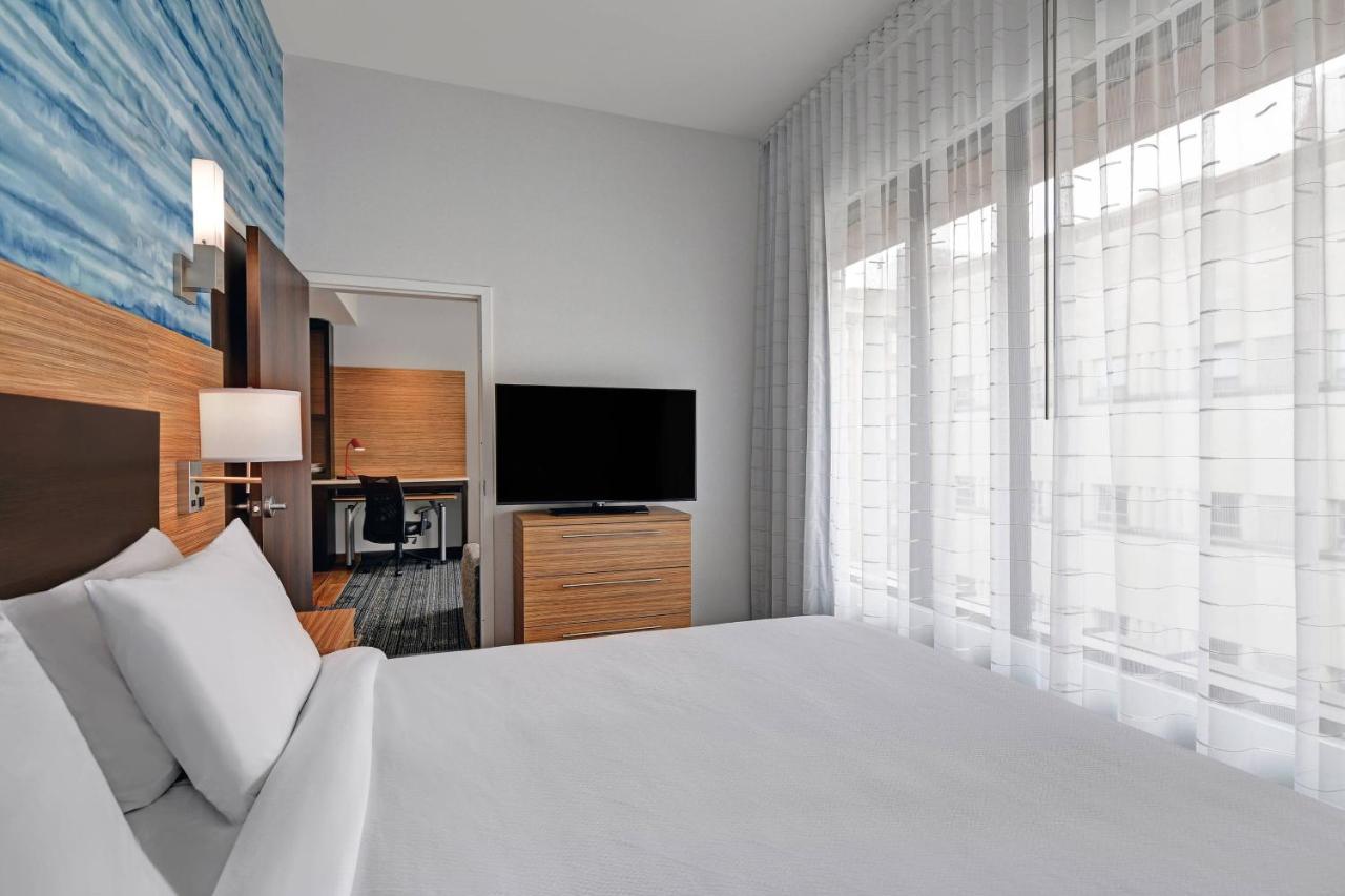One-Bedroom King Suite with Sofa Bed at TownePlace Suites by Marriott Cincinnati Downtown