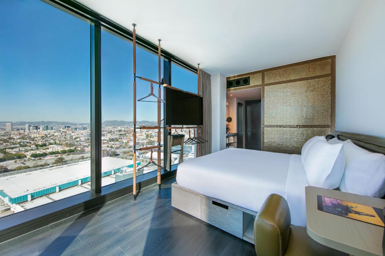Corner King Room at Moxy Downtown Los Angeles