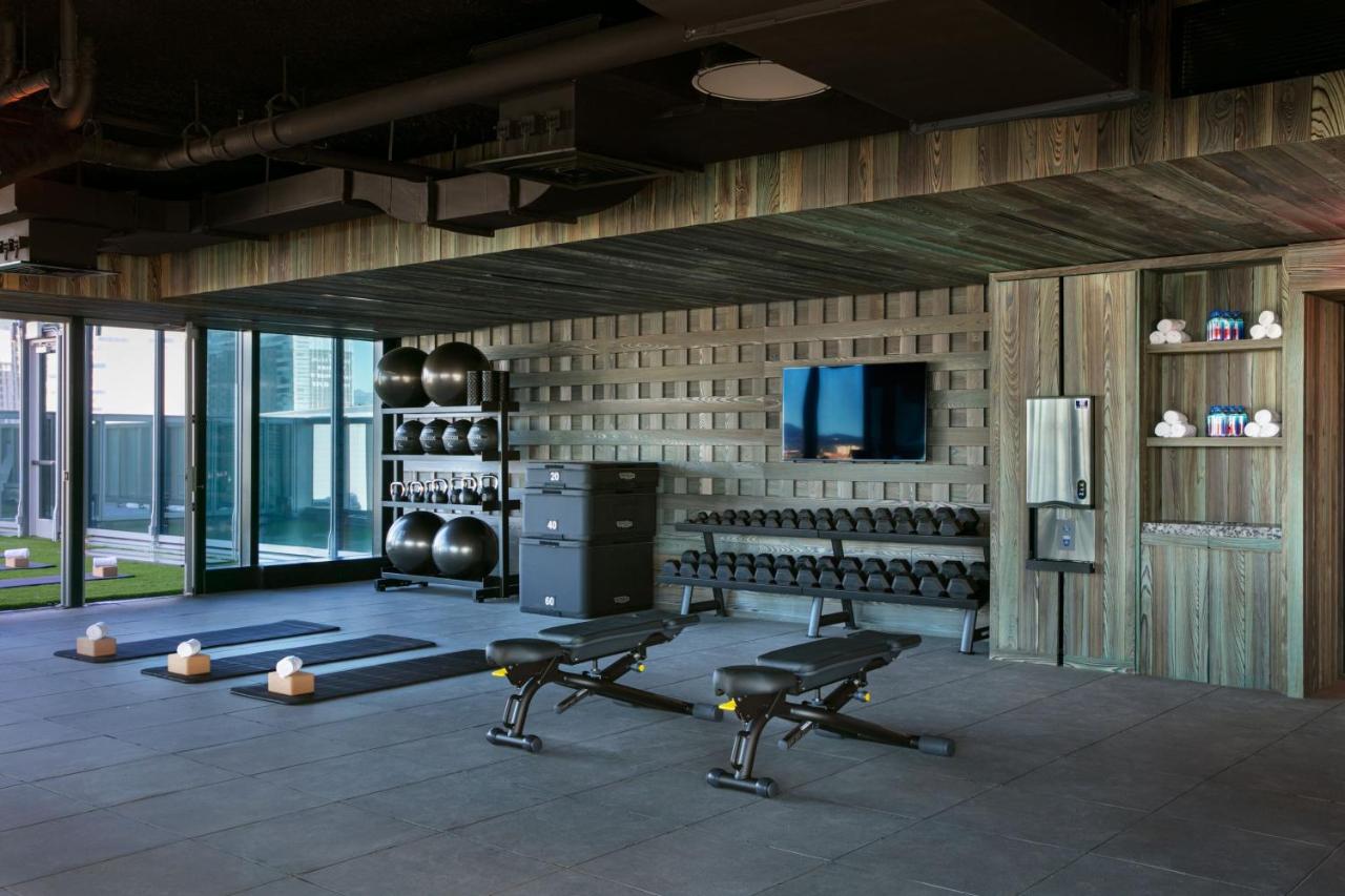 Moxy Downtown Los Angeles