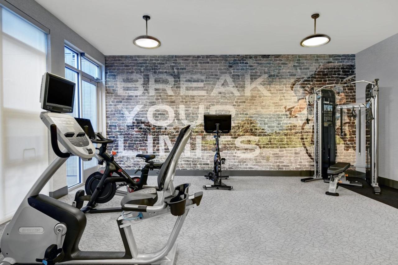 | Courtyard by Marriott Hamilton