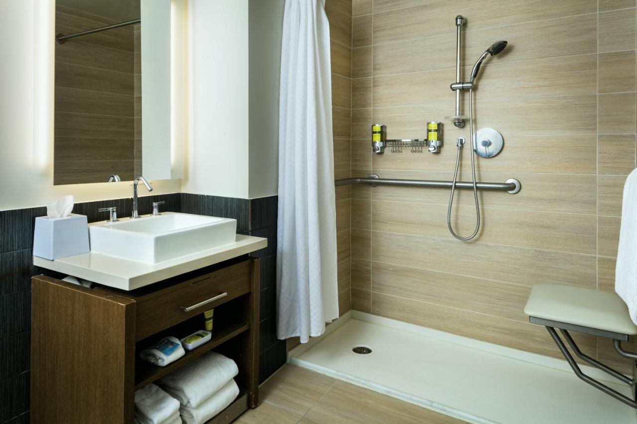 Guest Room, 1 King at Element Las Vegas Summerlin