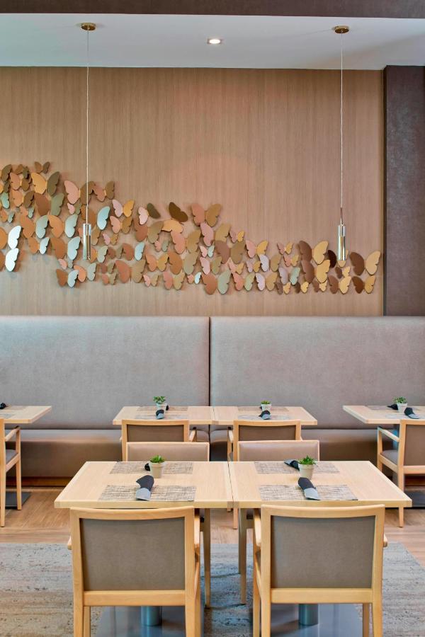 | AC Hotel by Marriott Atlanta Buckhead at Phipps Plaza