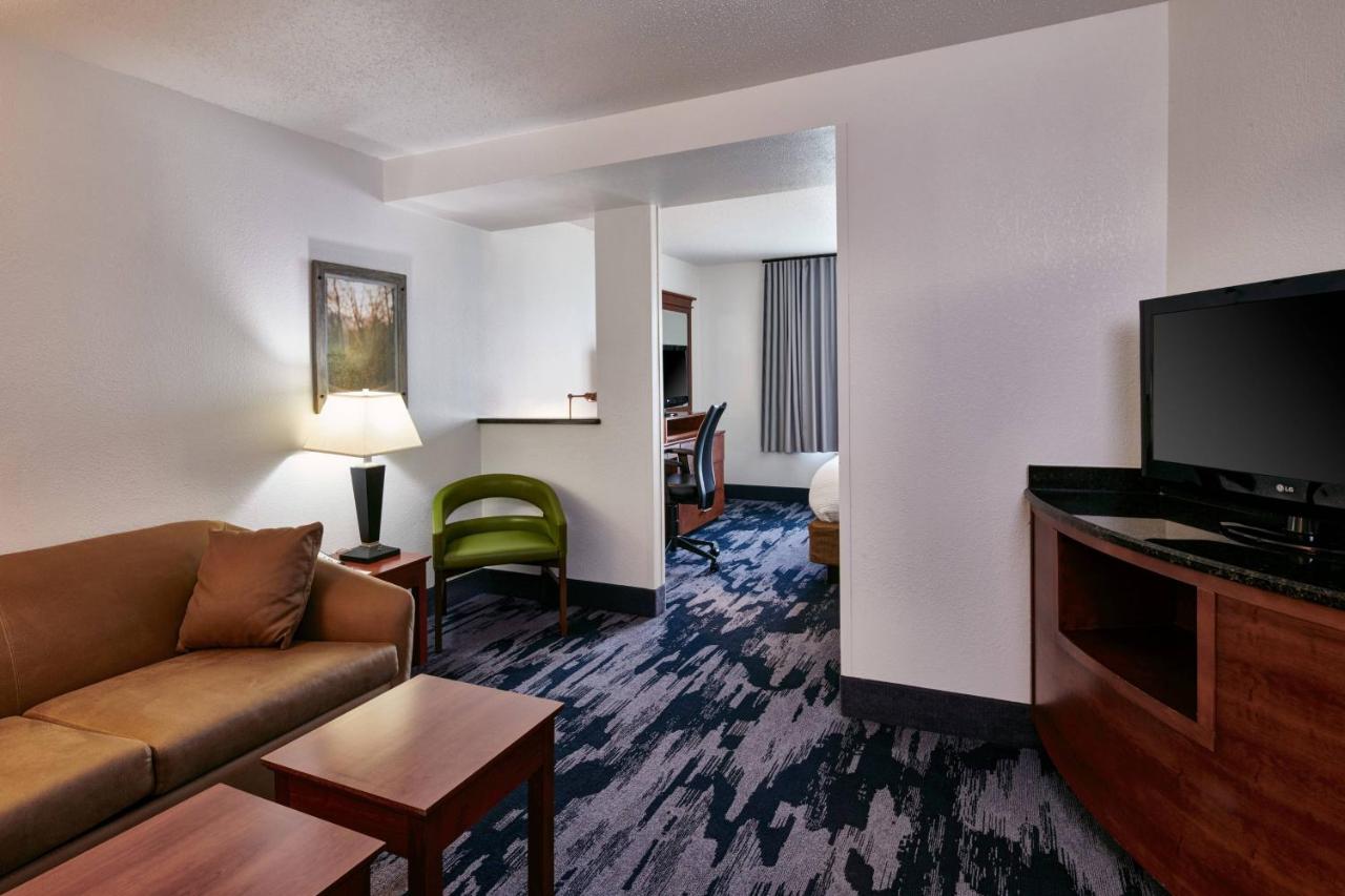  | Fairfield Inn & Suites by Marriott Detroit Livonia