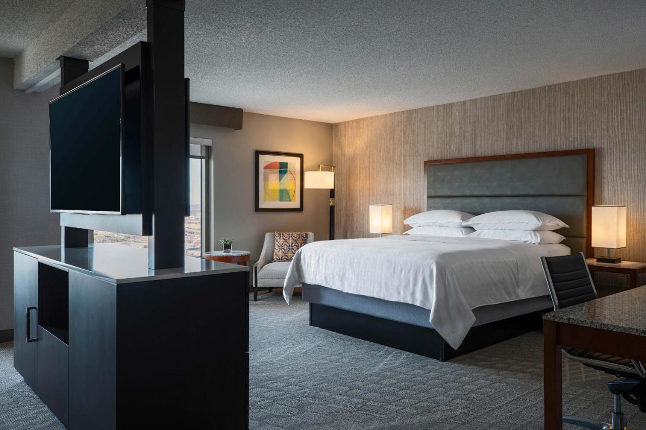  | Sheraton Kansas City Hotel at Crown Center