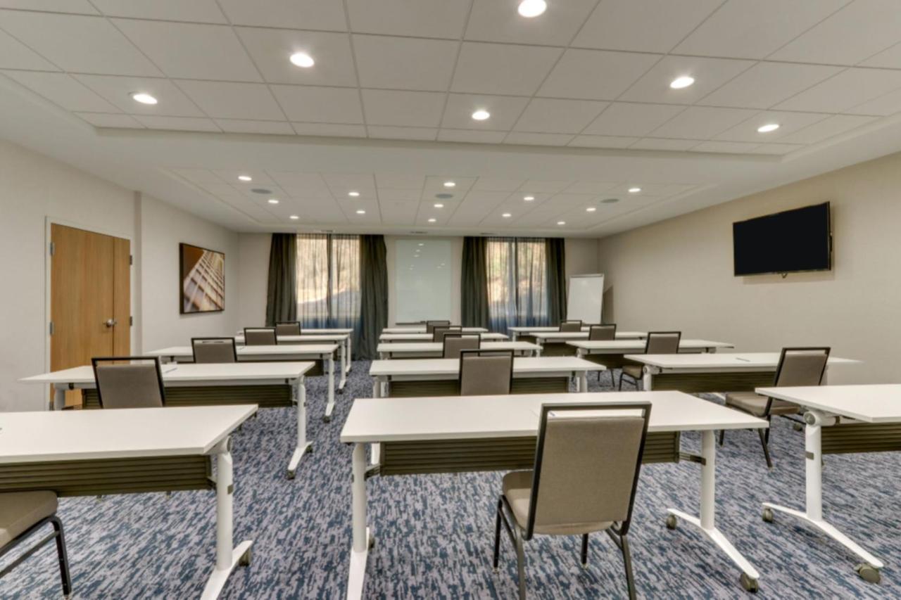 | Fairfield by Marriott Inn & Suites Dalton