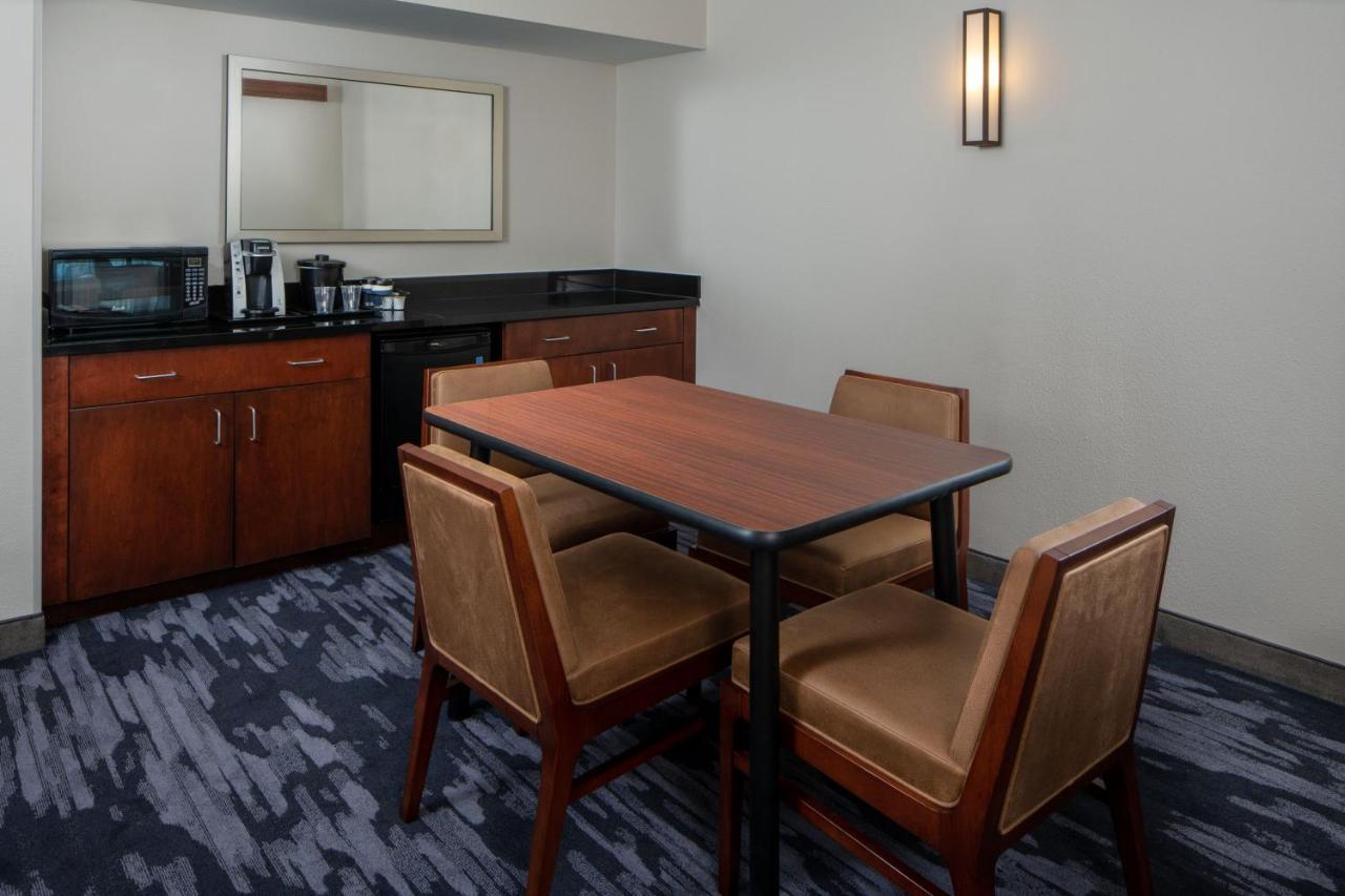 King Suite with Sofa Bed at Fairfield Inn & Suites by Marriott Destin