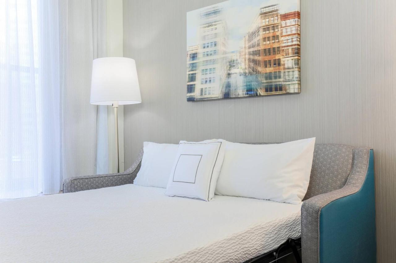 | Courtyard by Marriott Pittsburgh Downtown