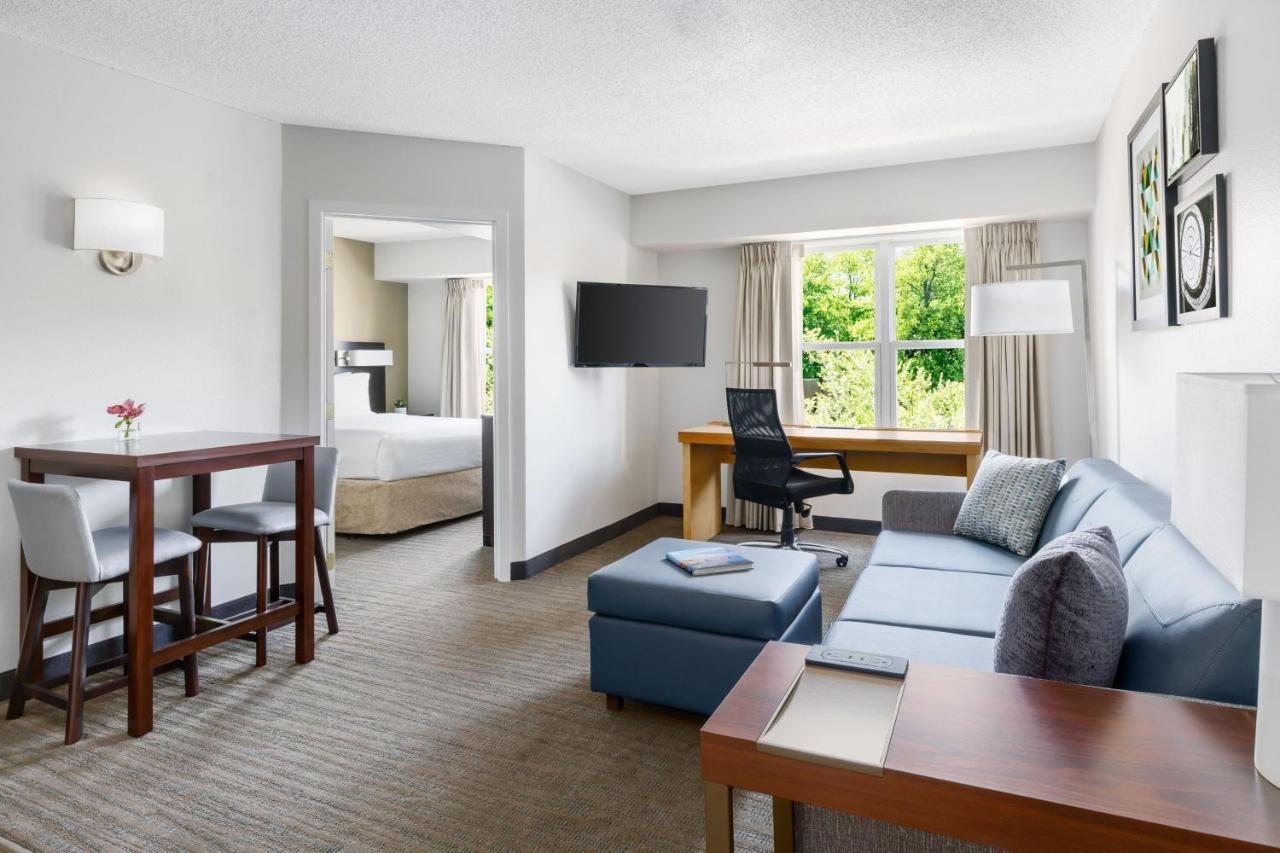 One-Bedroom Queen Suite with Sofa Bed at Residence Inn by Marriott Gaithersburg Washingtonian Center