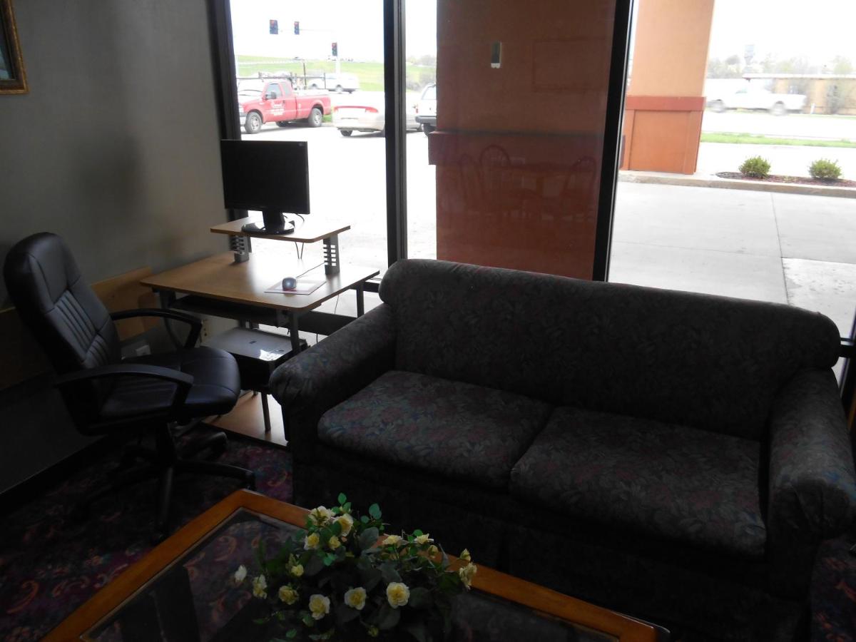 | GuestHouse Inn St. Joseph