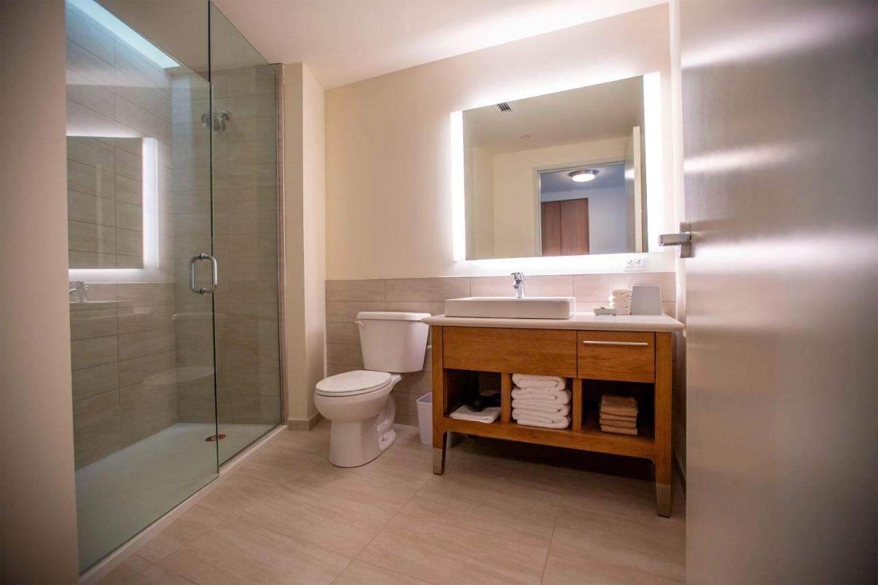 Standard Queen Room at Element by Marriott Detroit at The Metropolitan