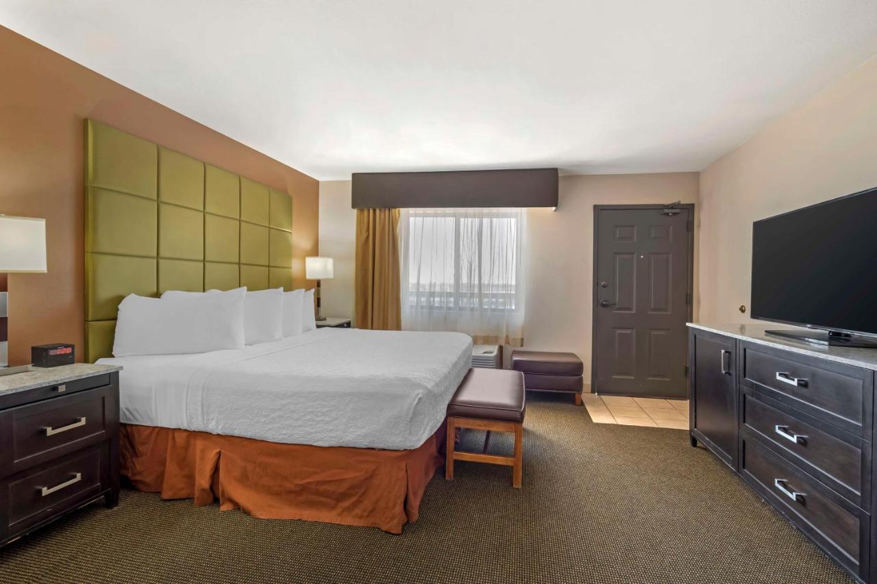 King Room with Balcony at Best Western Plus Country Inn & Suites