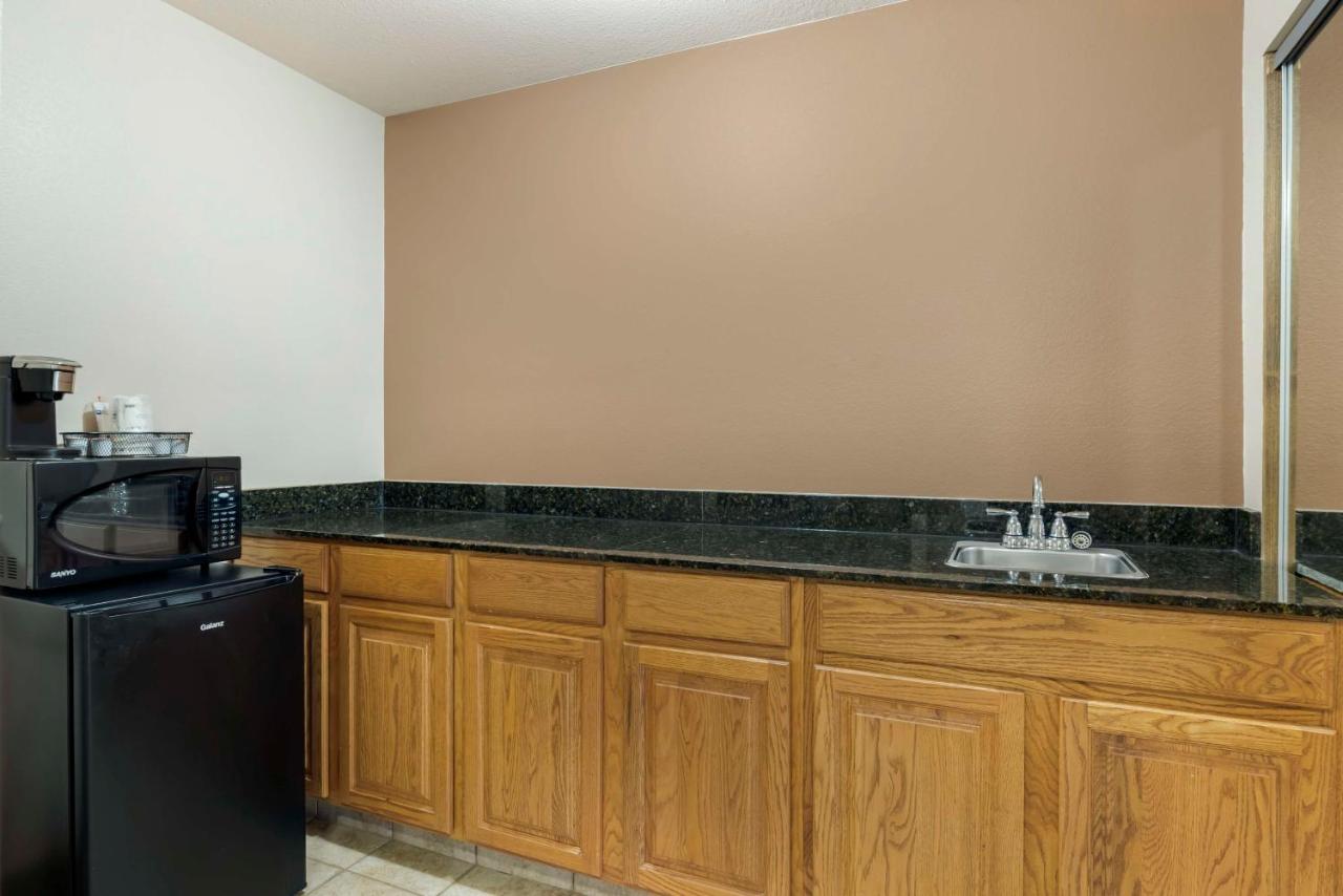 Executive King Suite at Best Western Plus Country Inn & Suites
