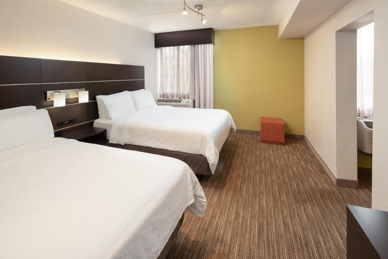Queen Suite at Holiday Inn Express Rochester - Greece by IHG