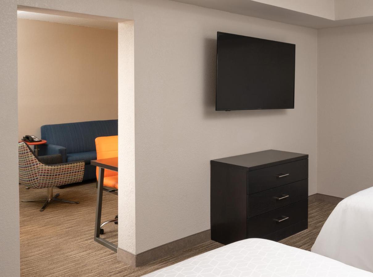 Queen Suite at Holiday Inn Express Rochester - Greece by IHG