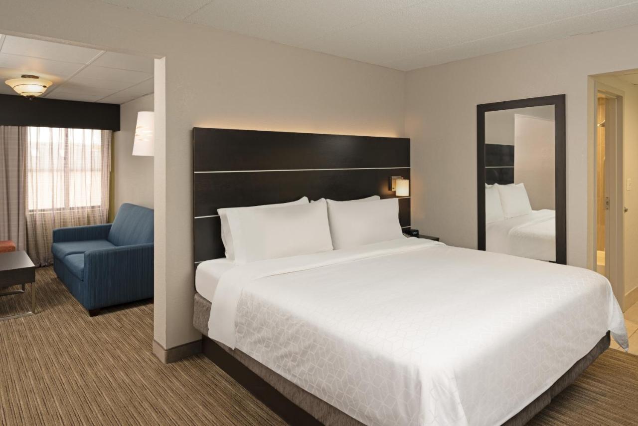 Alcove King Suite - Non-Smoking at Holiday Inn Express Rochester - Greece by IHG