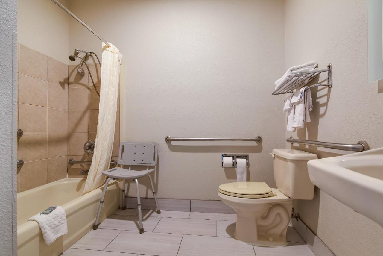 King Room - Disability Access/Non-Smoking at SureStay Plus Hotel by Best Western Topeka Northwest