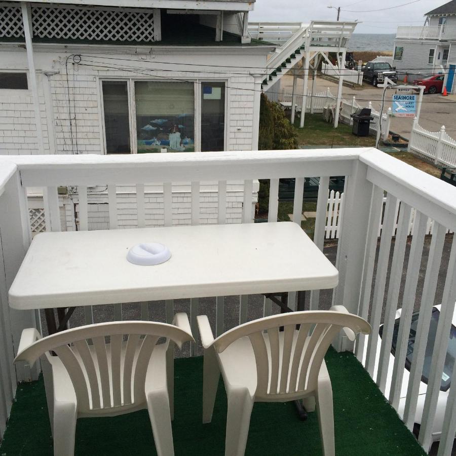 | The New Oceanic Inn