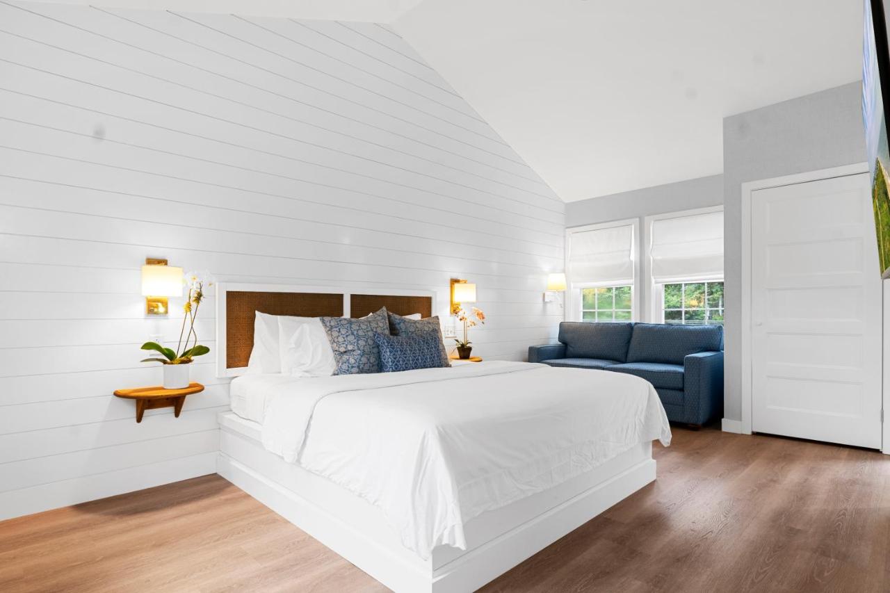 | Nantucket Inn