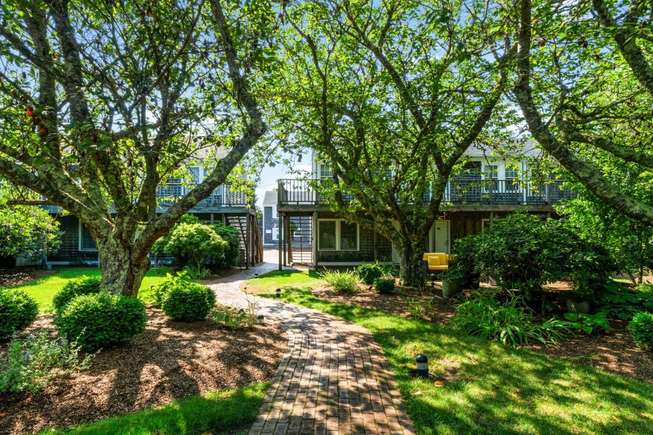 | Nantucket Inn