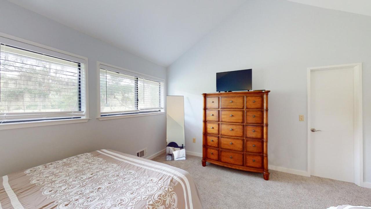 | 946 Inverness Village