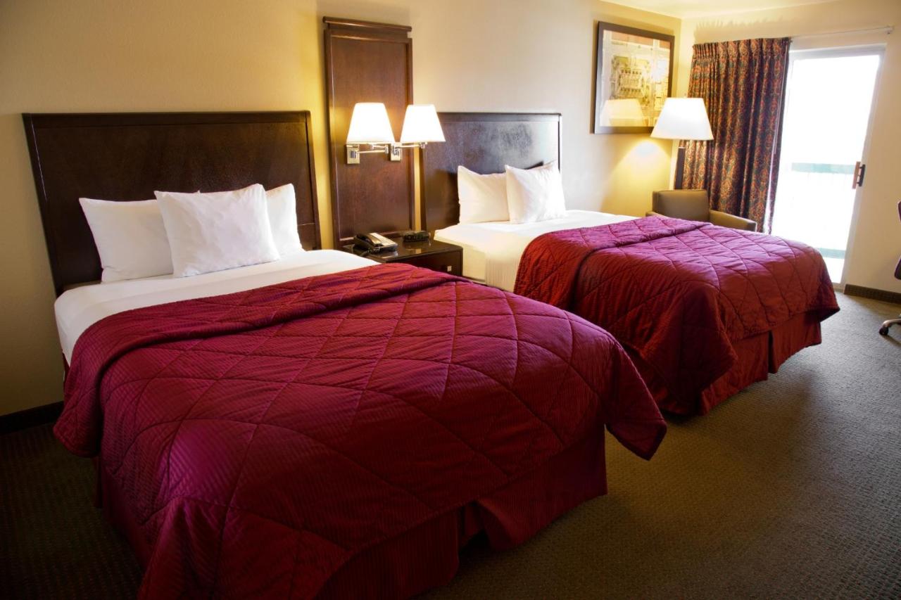 Queen Room with Two Queen Beds - Non-Smoking at Cedars Inn
