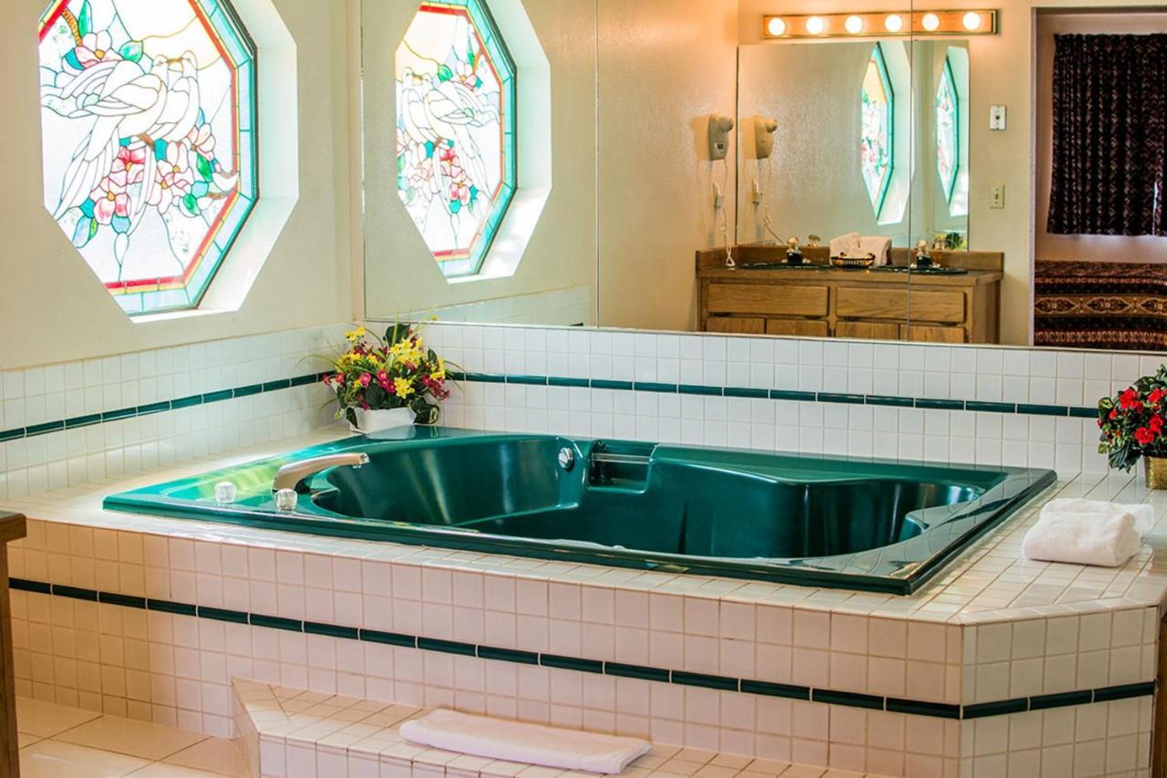  | Village Inn & Suites Marysville