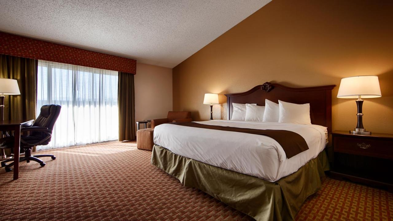King Room - Non-Smoking at Best Western Chieftain Inn