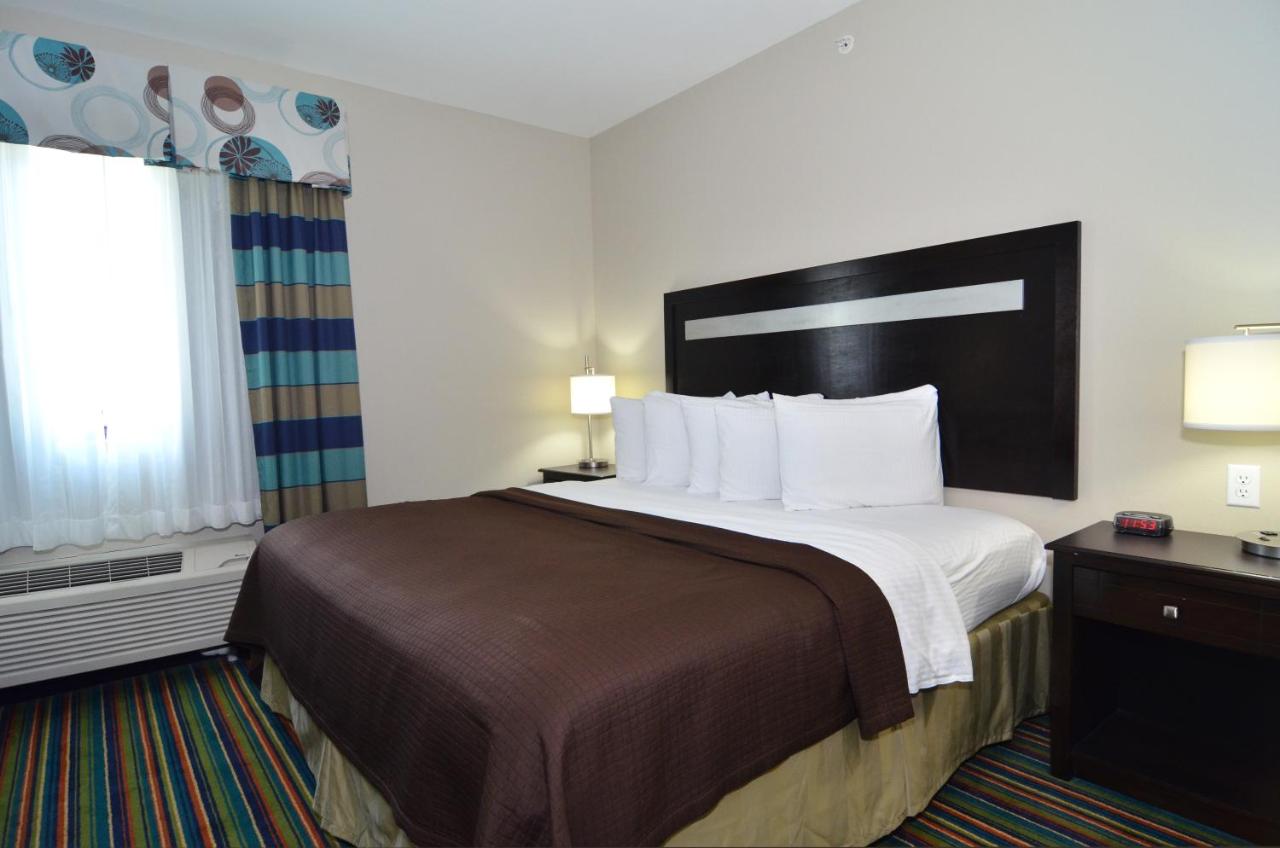 King Suite with Sofa Bed at Quality Inn & Suites Kenedy - Karnes City