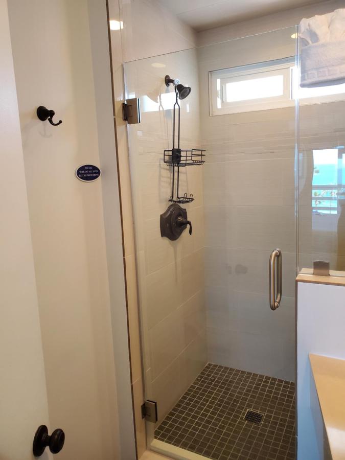 Deluxe Two-Bedroom Suite - Ocean Front at Sea Horse Resort