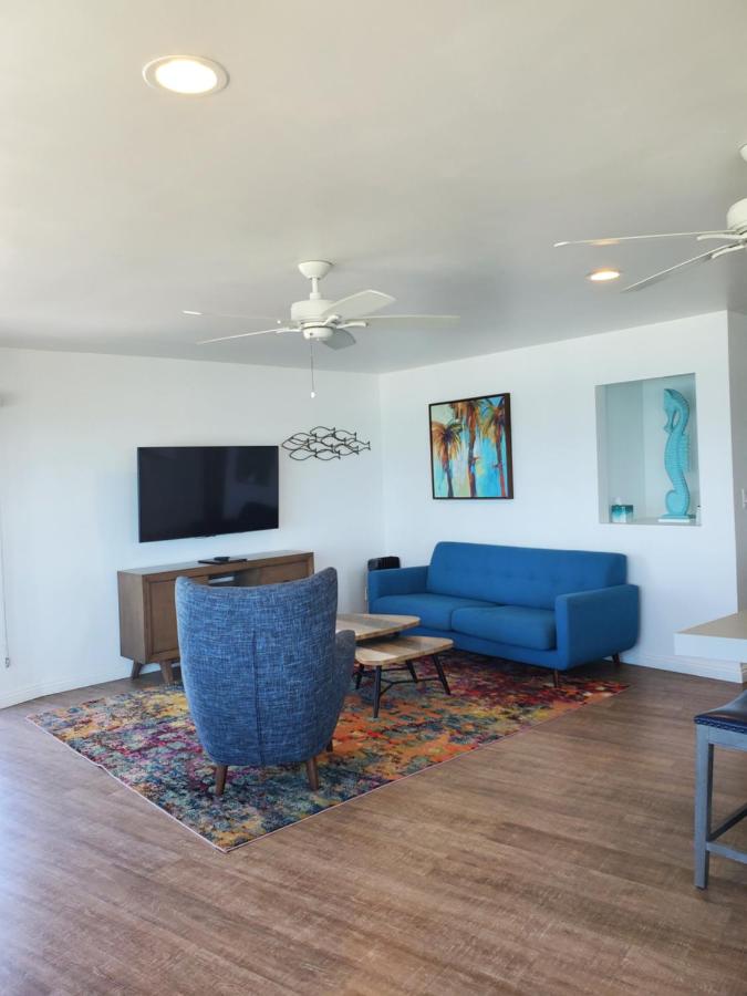 Deluxe Two-Bedroom Suite - Ocean Front at Sea Horse Resort