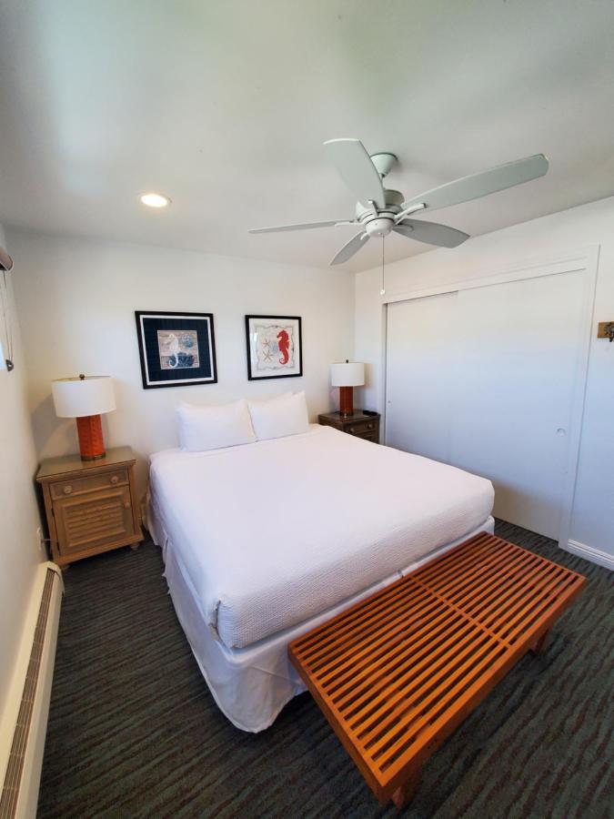 Deluxe Two-Bedroom Suite - Ocean Front at Sea Horse Resort