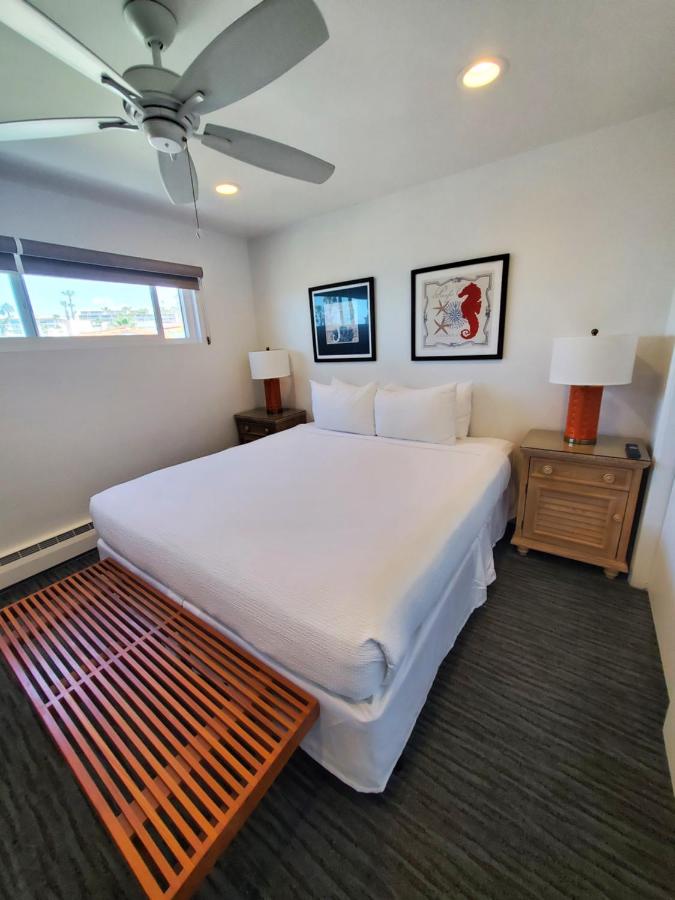 Deluxe Two-Bedroom Suite - Ocean Front at Sea Horse Resort