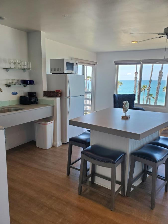 Deluxe Two-Bedroom Suite - Ocean Front at Sea Horse Resort