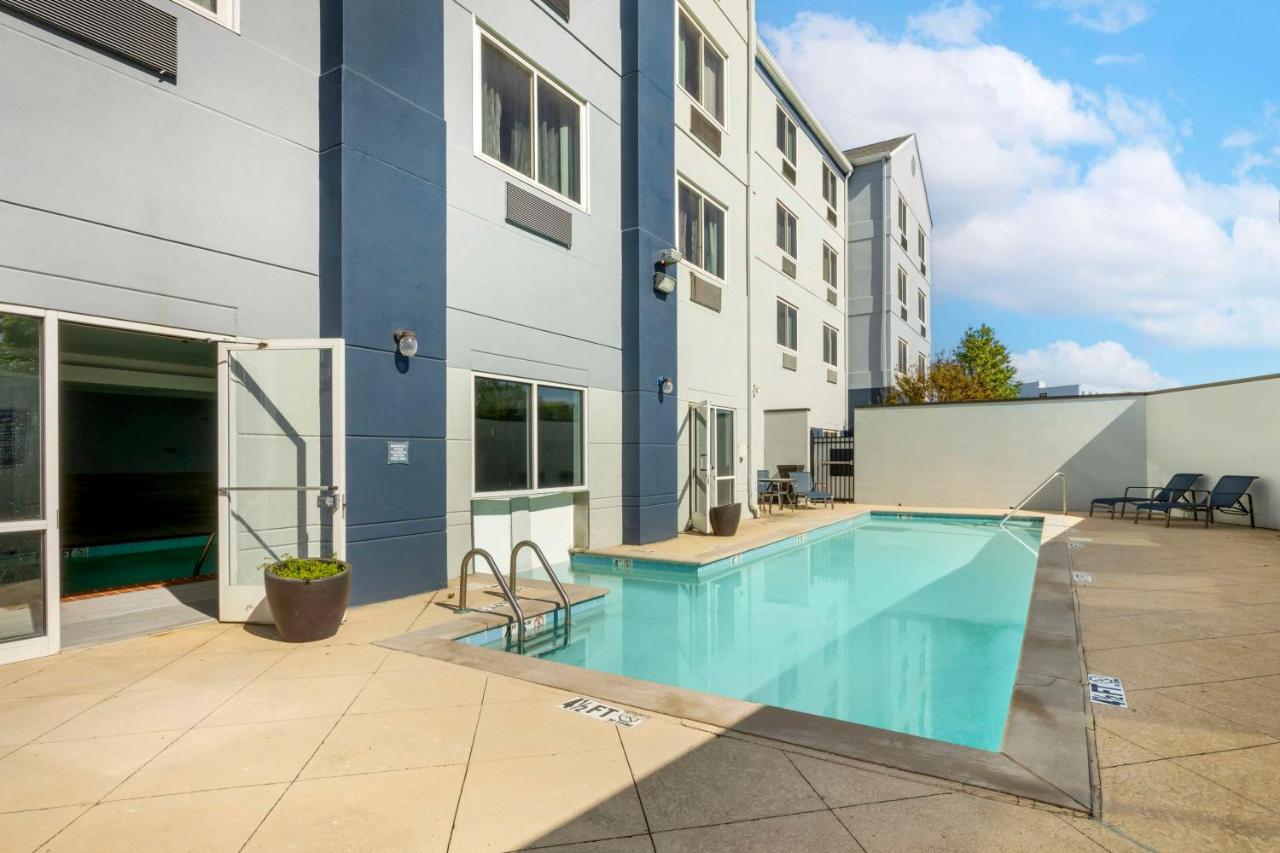 | Best Western Plus Nashville Airport Hotel