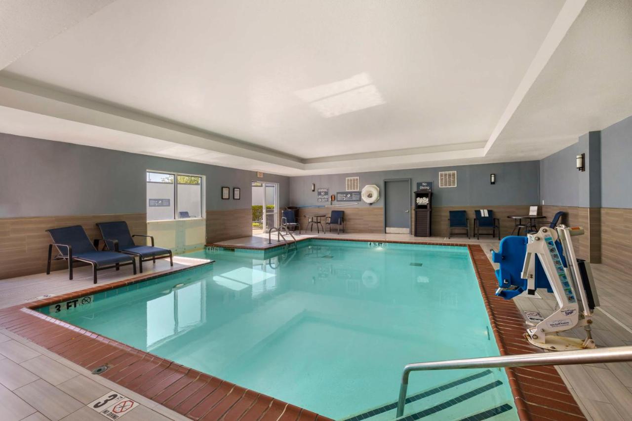 | Best Western Plus Nashville Airport Hotel
