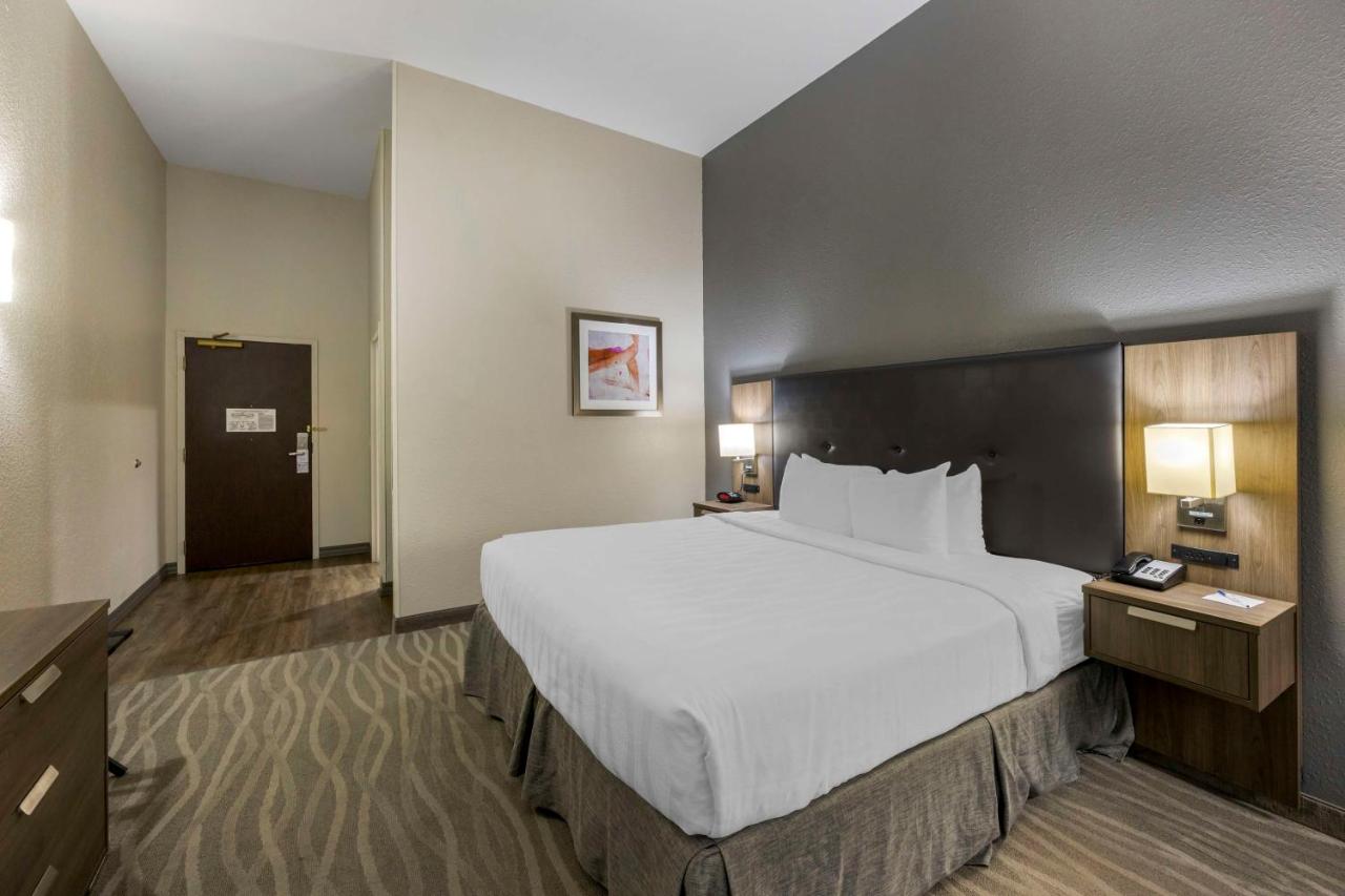 | Best Western Plus Nashville Airport Hotel