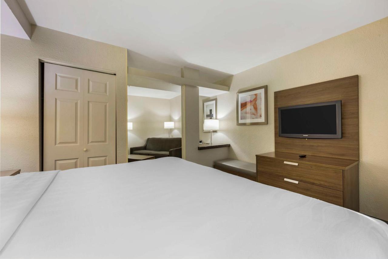 | Best Western Plus Nashville Airport Hotel