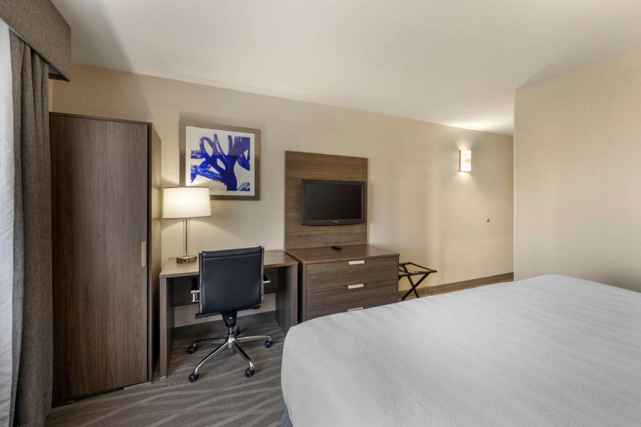| Best Western Plus Nashville Airport Hotel