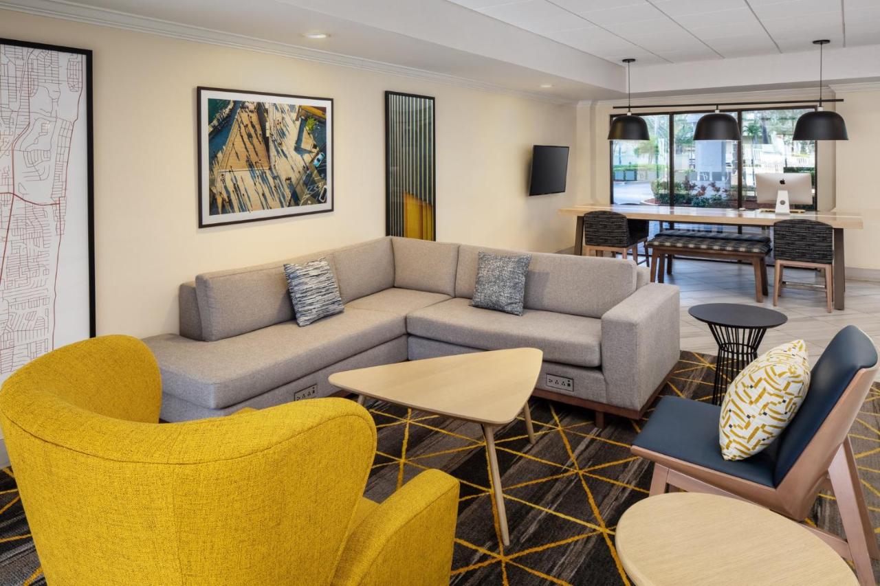 | Holiday Inn & Suites Boca Raton - North