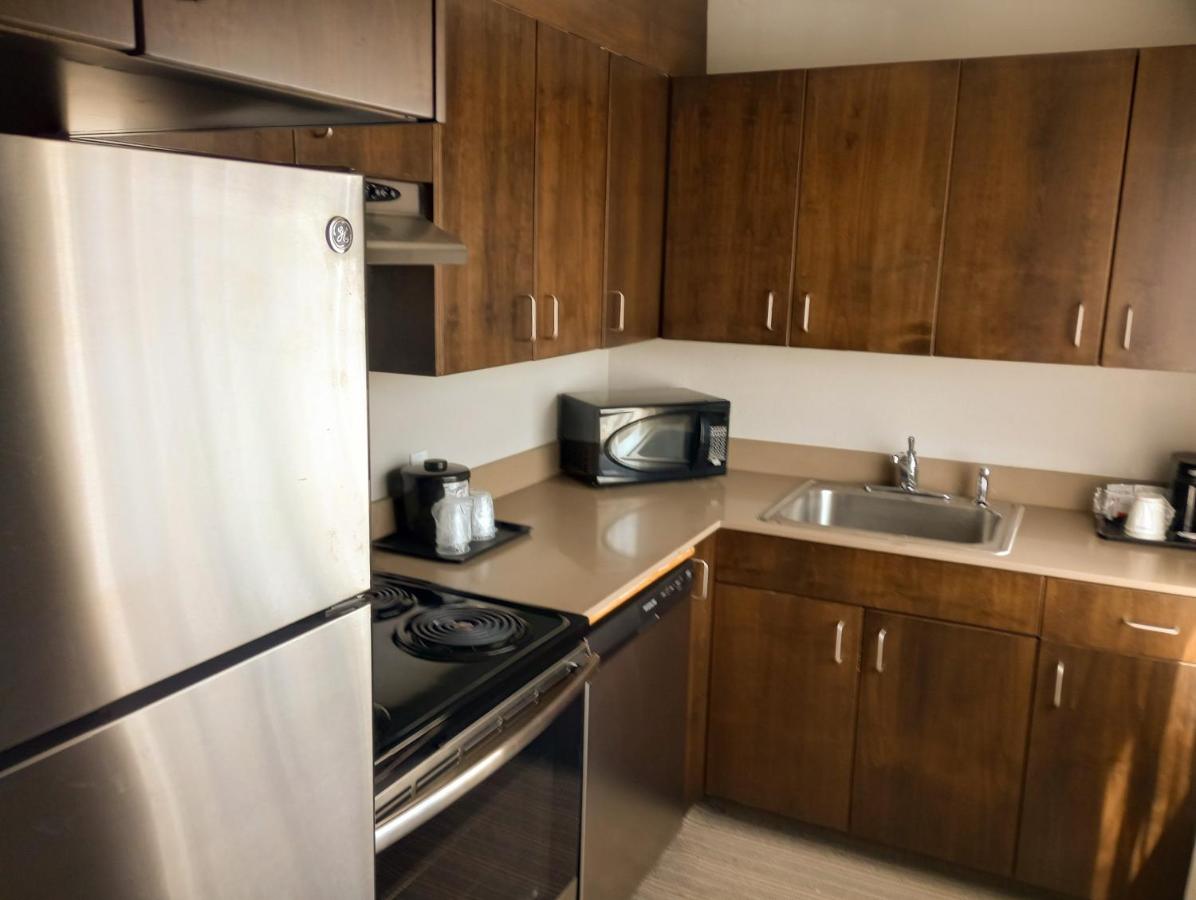 Extended Stay King Room - Non-Smoking at Country Inn & Suites by Radisson, Portland International Airport, OR