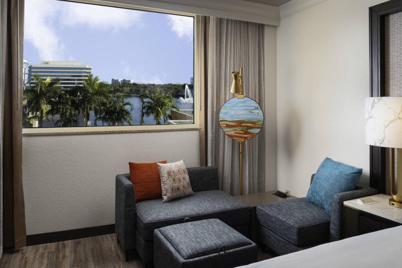 Lake View, Guest room, 1 King, Lake view at Renaissance Fort Lauderdale West Hotel