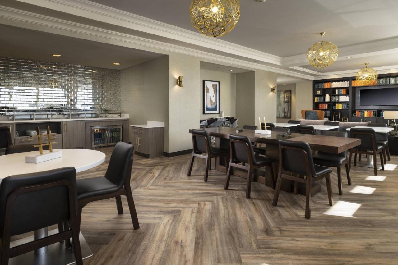 Club level, Guest room, 1 King, High floor at Renaissance Fort Lauderdale West Hotel