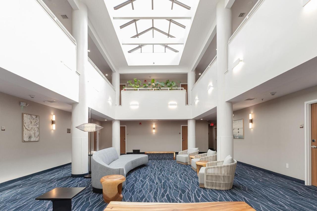 | Fairfield by Marriott Inn & Suites San Francisco Pacifica