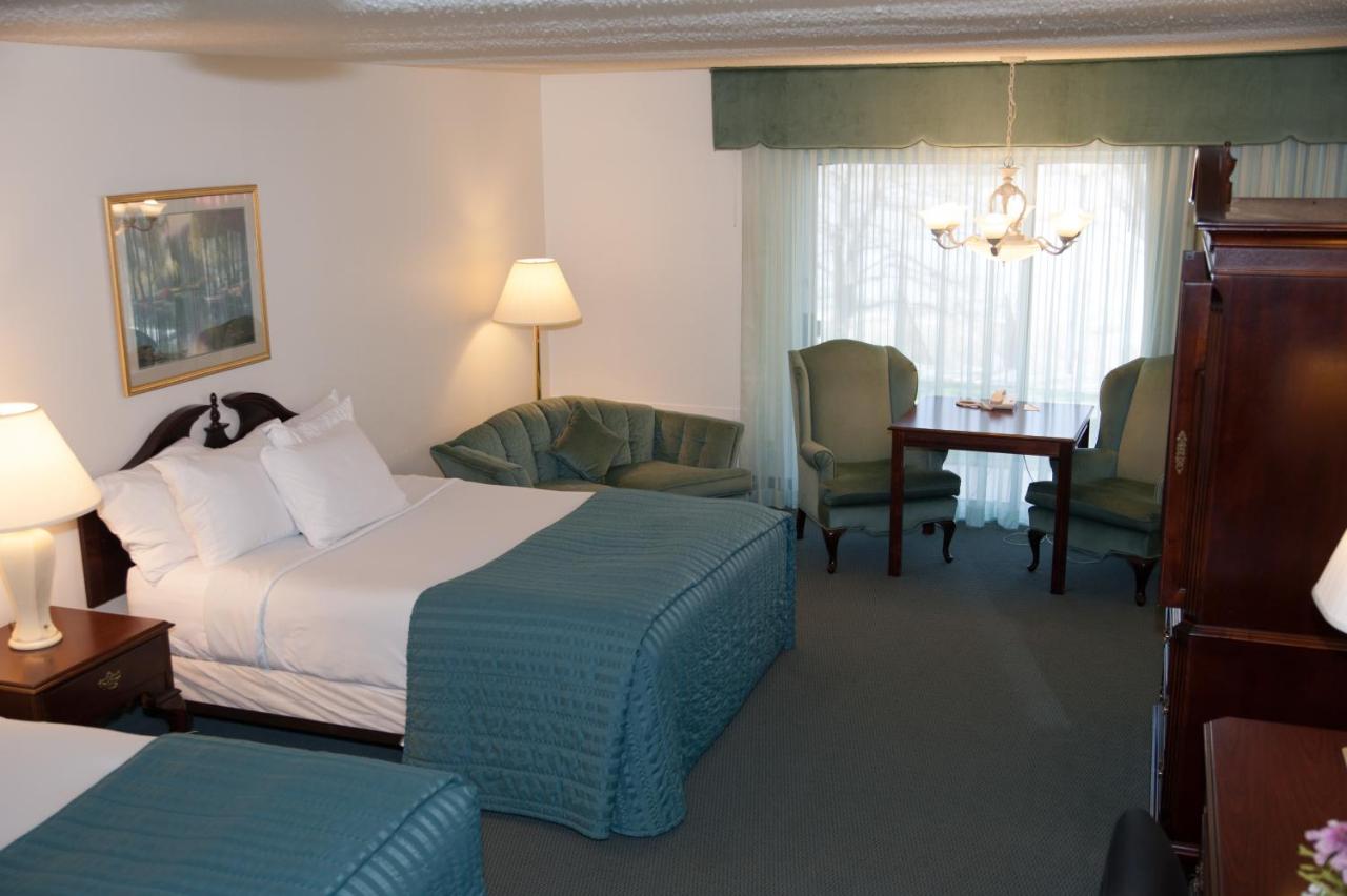  | River Terrace Inn