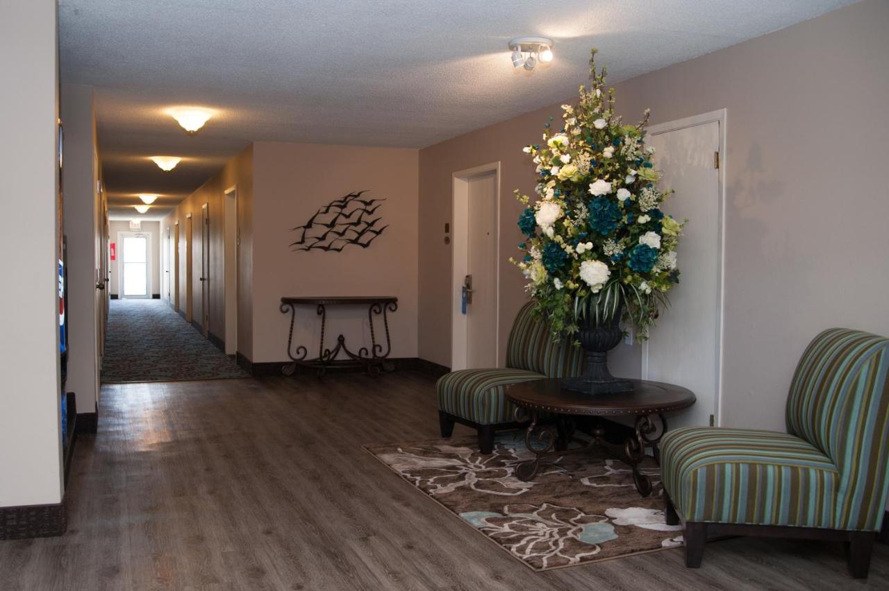  | River Terrace Inn