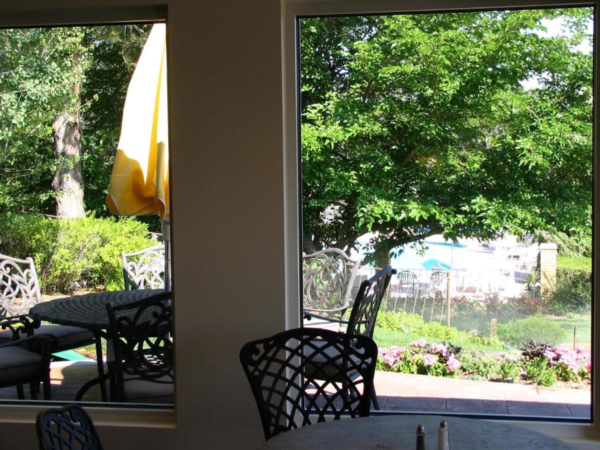  | River Terrace Inn