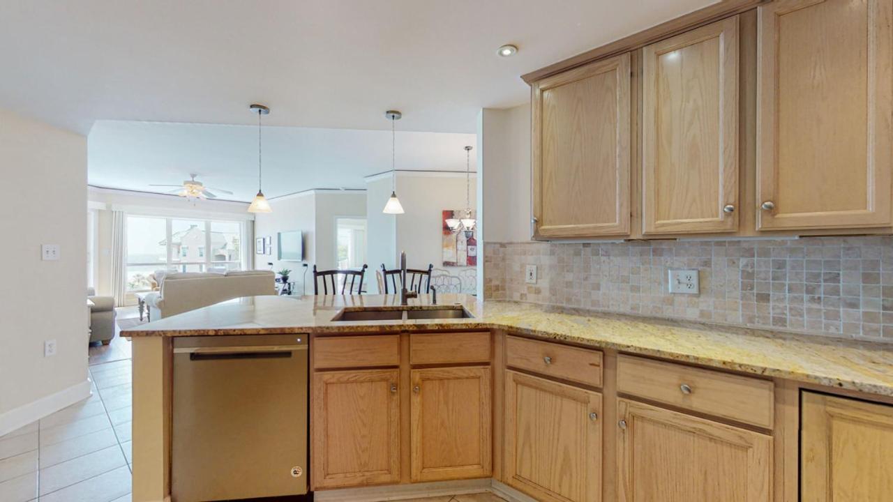 | 3502 Windsor Court South
