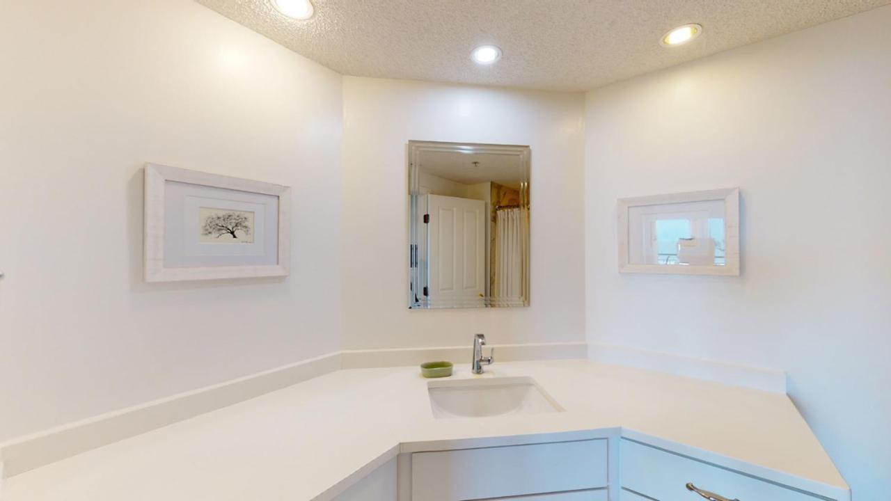| 3502 Windsor Court South