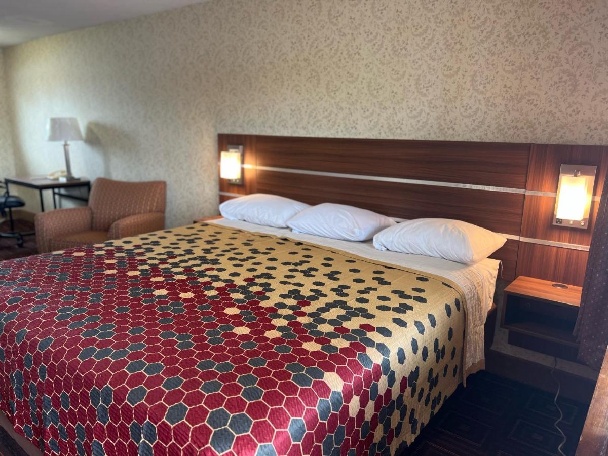 | American Inn