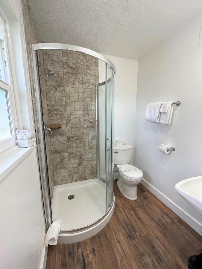| Myrtle Lane Inn